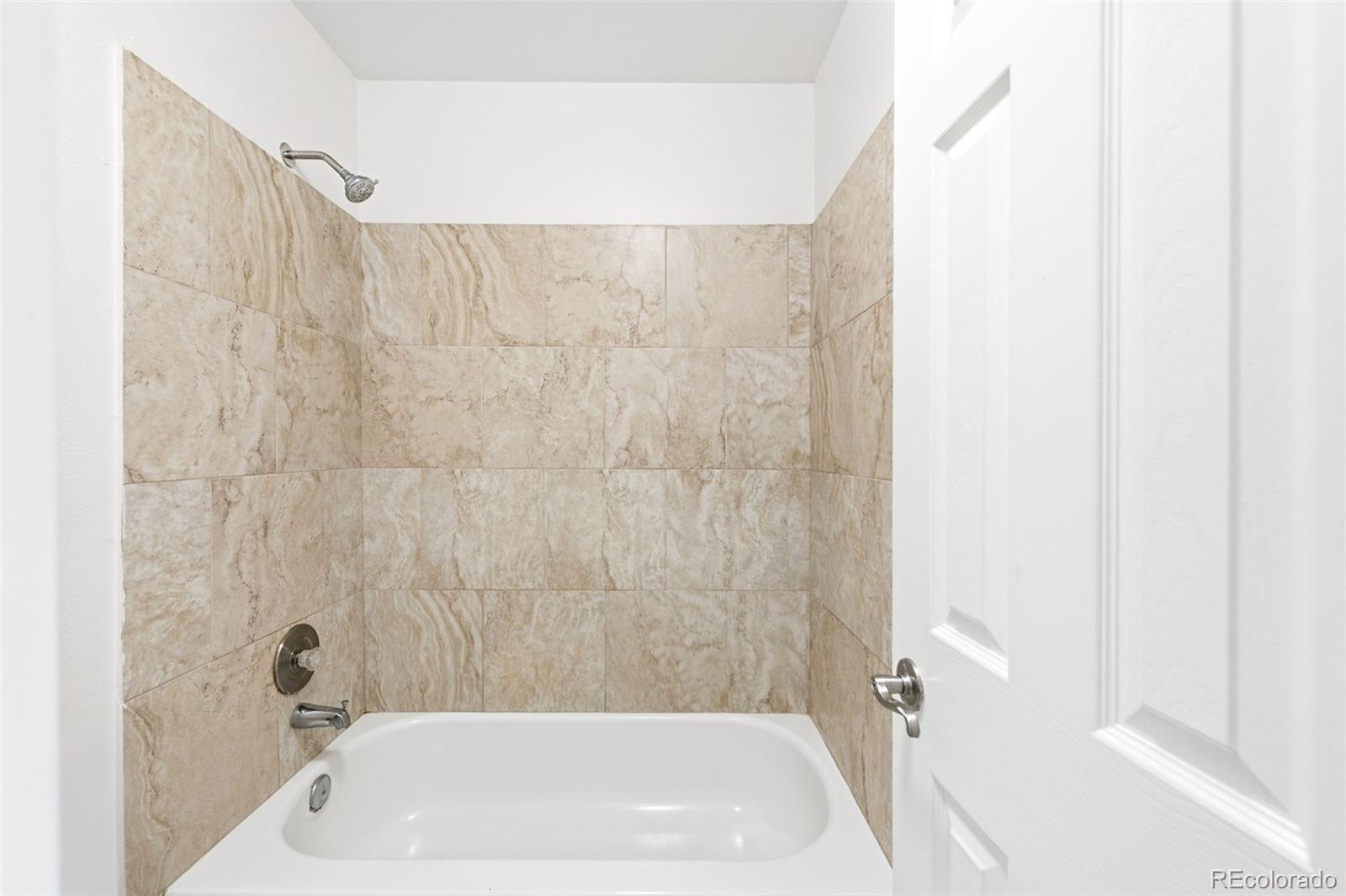 10846 Victorian Drive