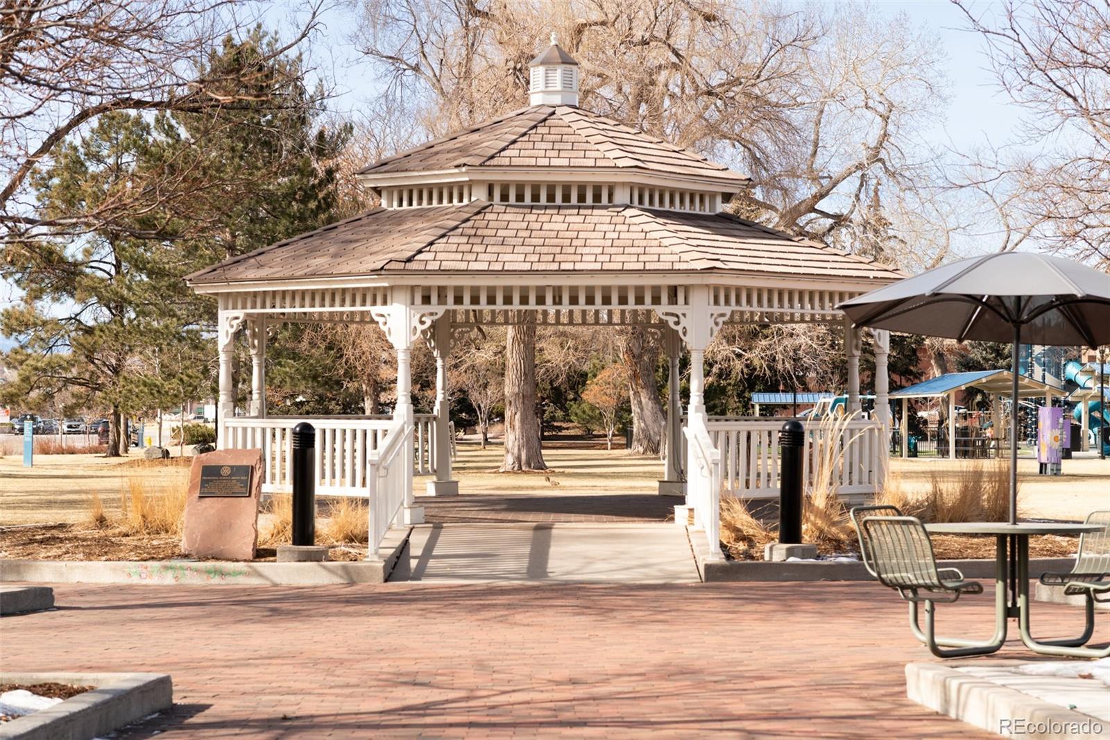 10846 Victorian Drive