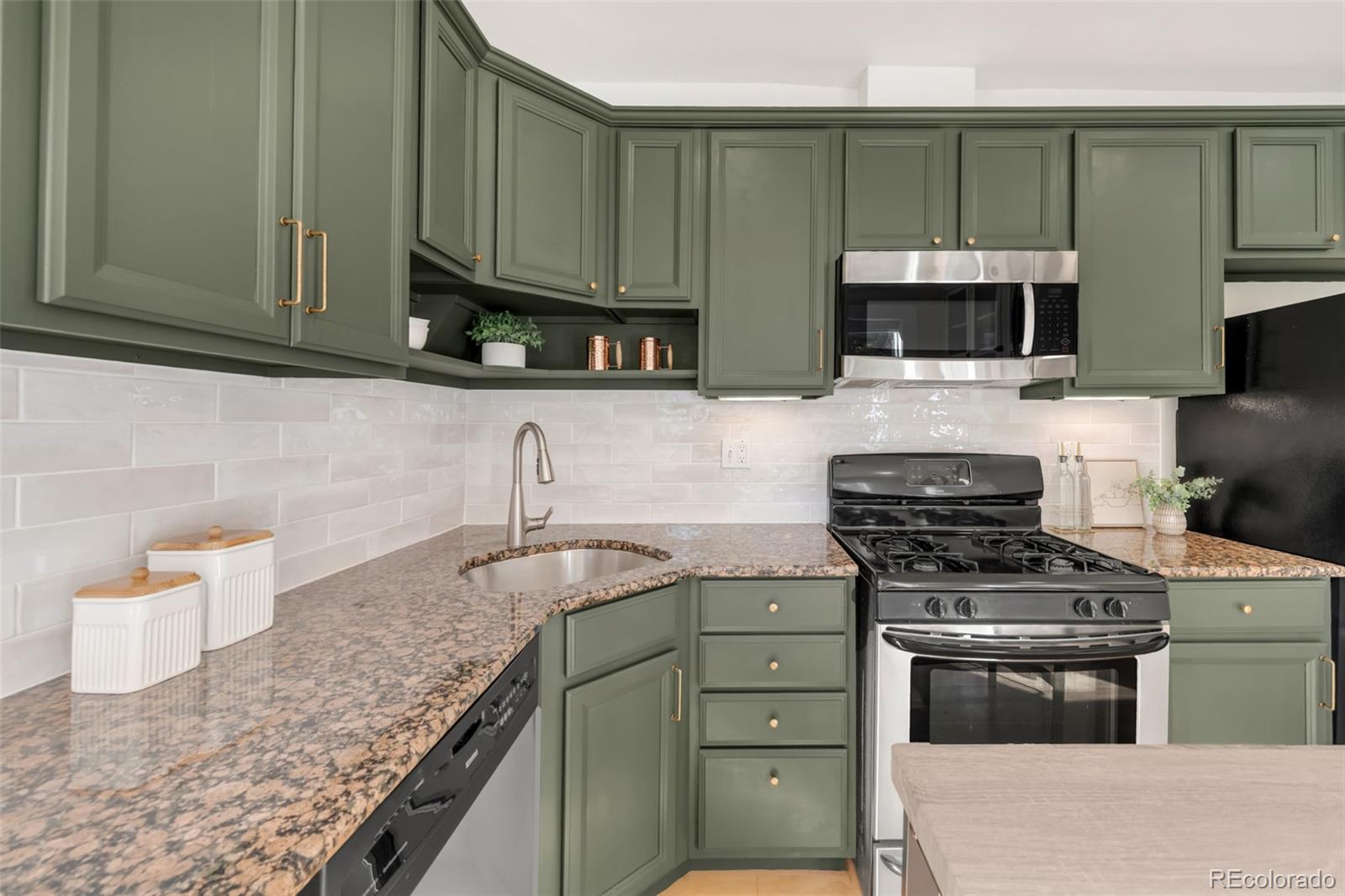 3611 Zuni Street Unit: 102