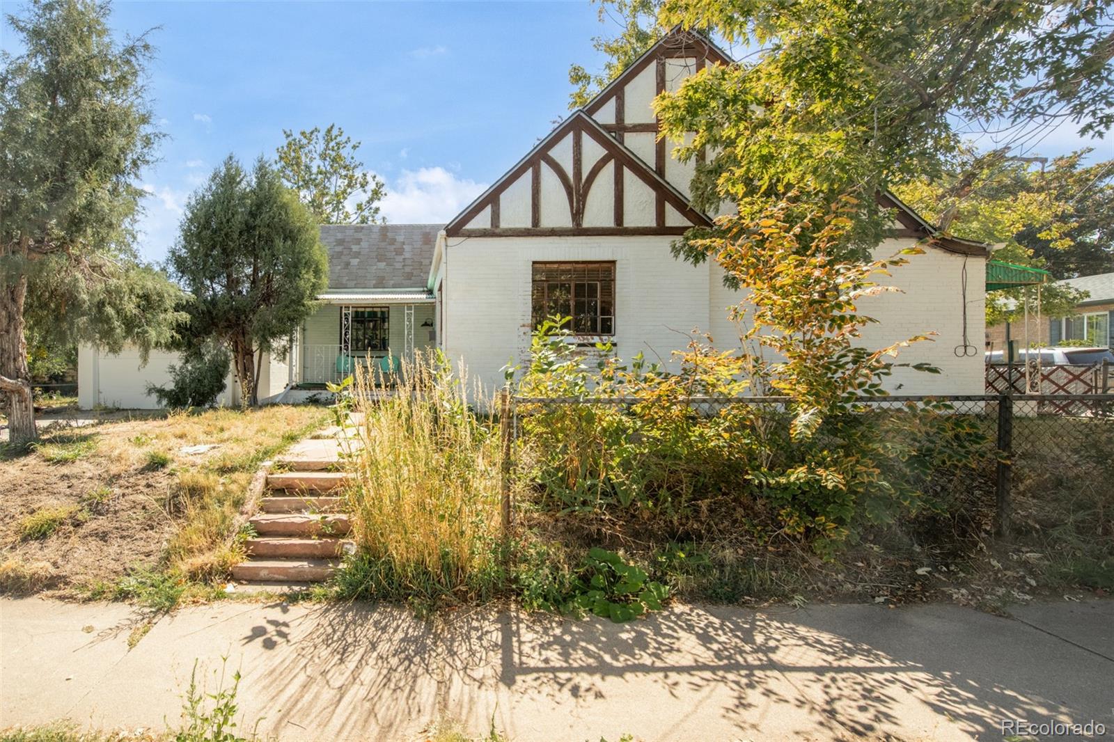 2526 W 44th Avenue
