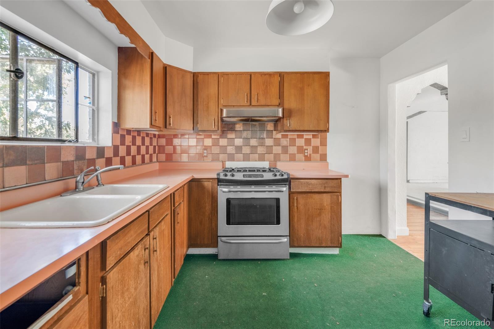 2526 W 44th Avenue