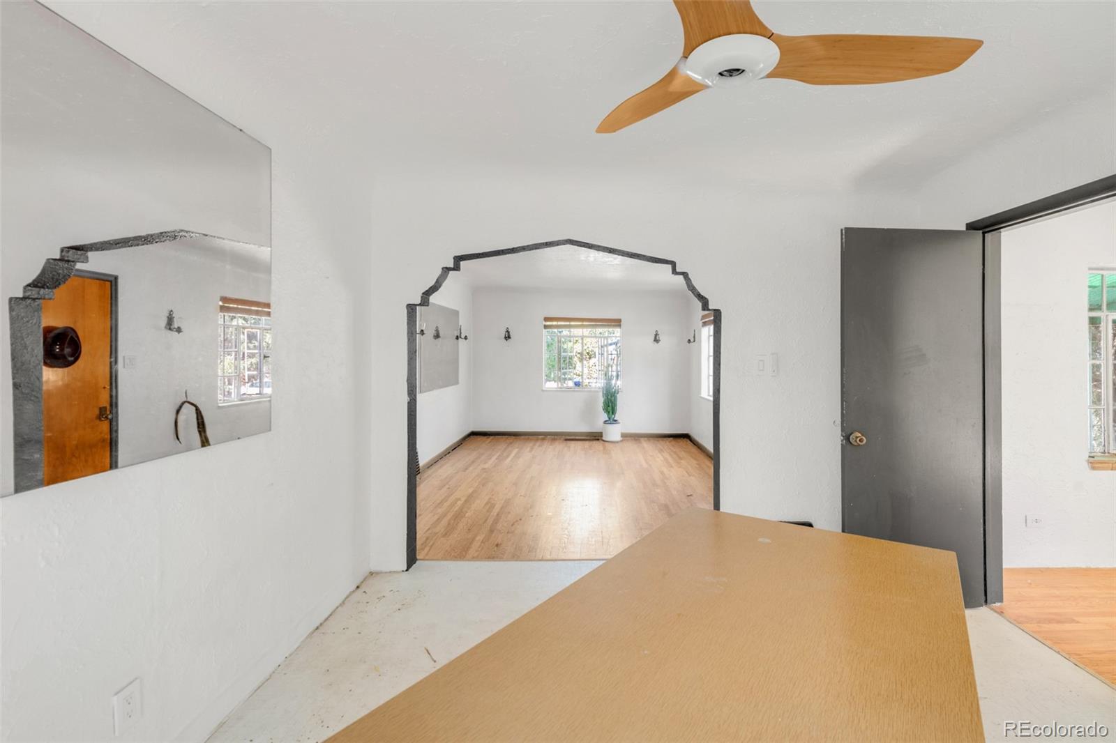 2526 W 44th Avenue