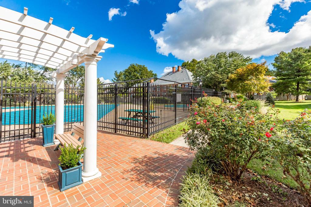 4603 36TH STREET S Unit: B