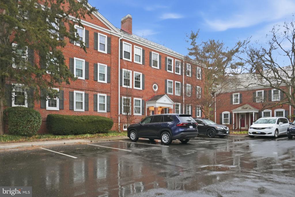 3059 S BUCHANAN STREET Unit: B1