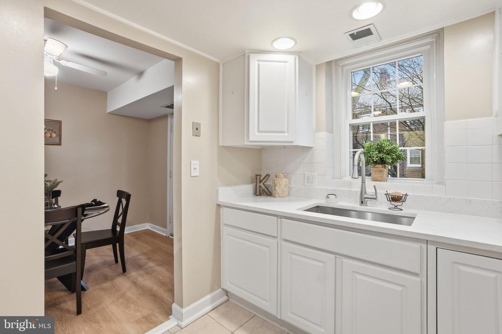 3059 S BUCHANAN STREET Unit: B1