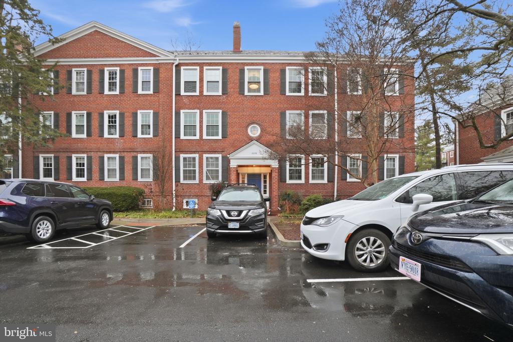 3059 S BUCHANAN STREET Unit: B1