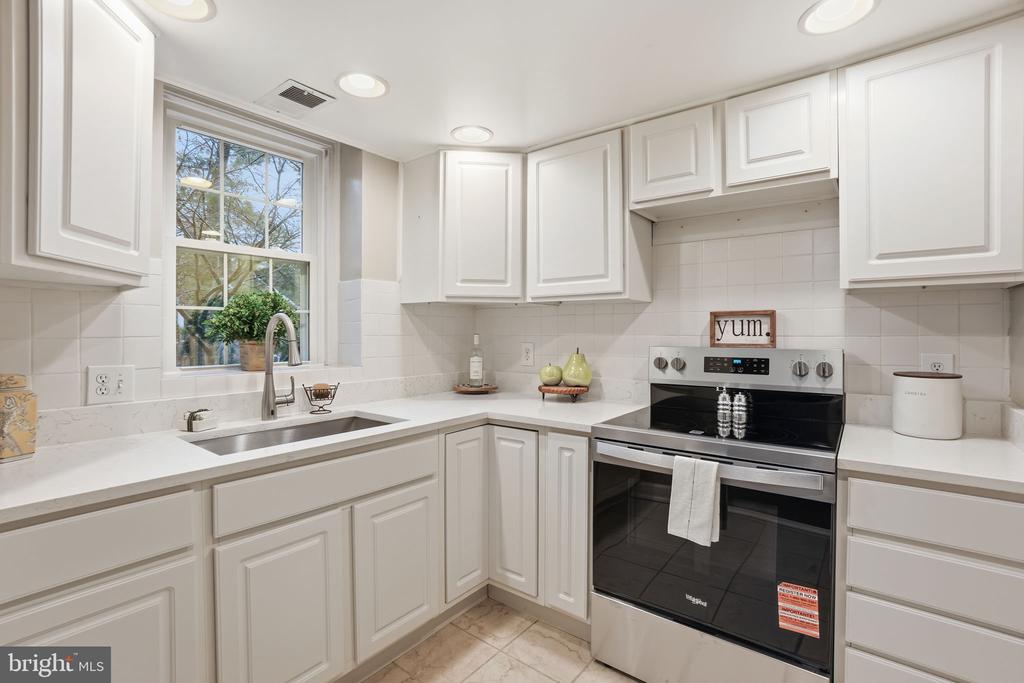 3059 S BUCHANAN STREET Unit: B1