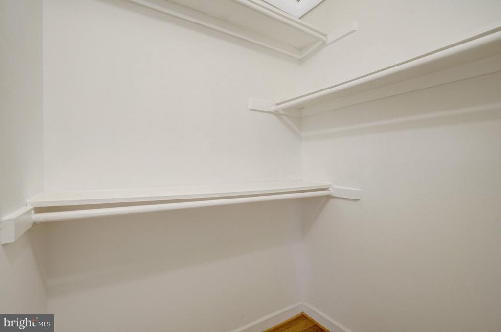 2873 S BUCHANAN STREET Unit: C2