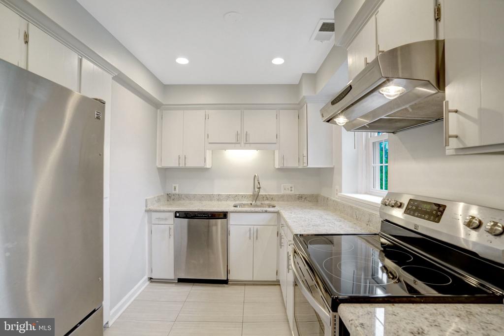 2873 S BUCHANAN STREET Unit: C2