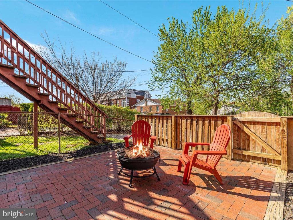 226 LYNHAVEN DRIVE