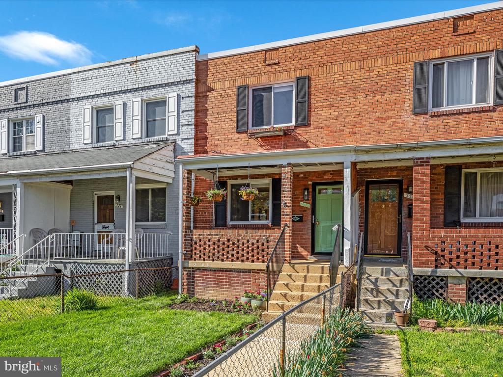 226 LYNHAVEN DRIVE