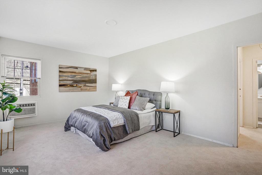 1405 MARTHA CUSTIS DRIVE