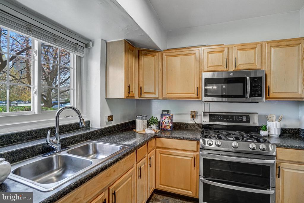 1405 MARTHA CUSTIS DRIVE