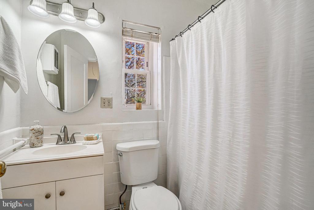 1405 MARTHA CUSTIS DRIVE
