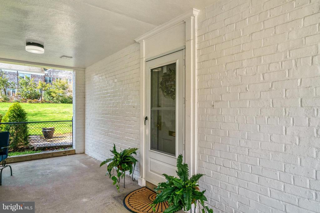 1405 MARTHA CUSTIS DRIVE