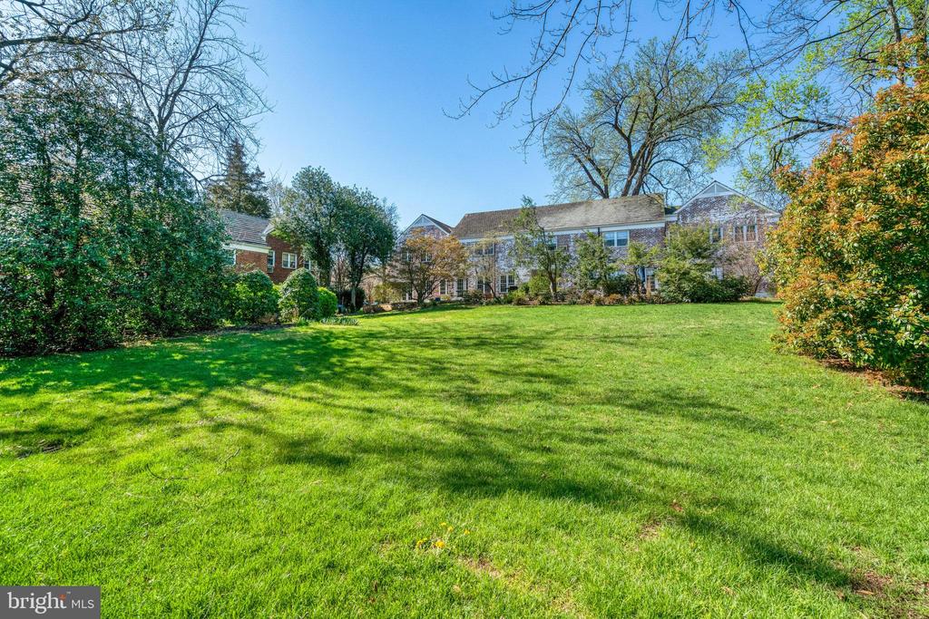1405 MARTHA CUSTIS DRIVE