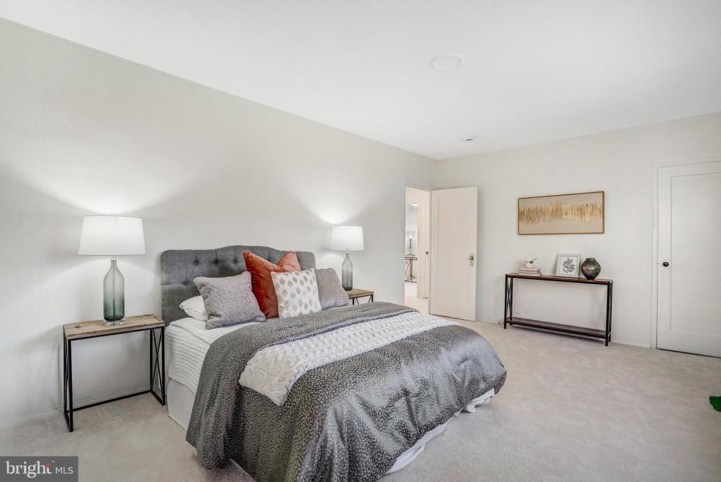 1405 MARTHA CUSTIS DRIVE