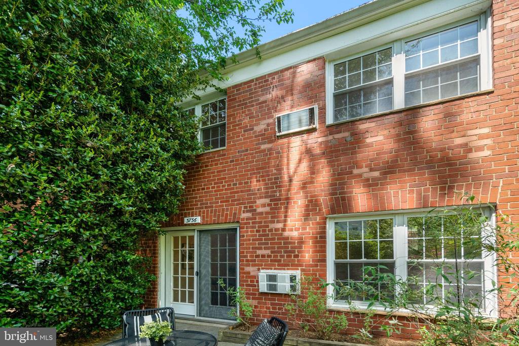 3736 GUNSTON ROAD
