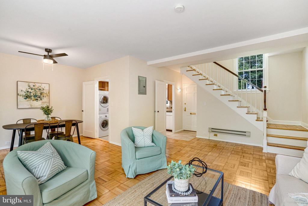 3736 GUNSTON ROAD