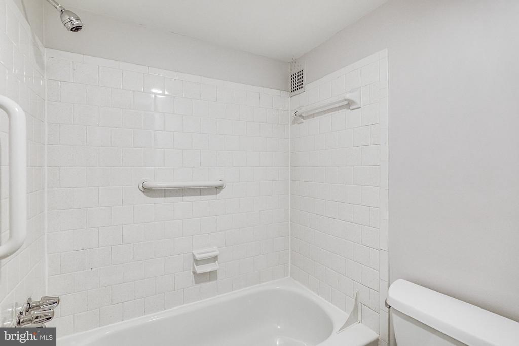 1225 MARTHA CUSTIS DRIVE Unit: 417