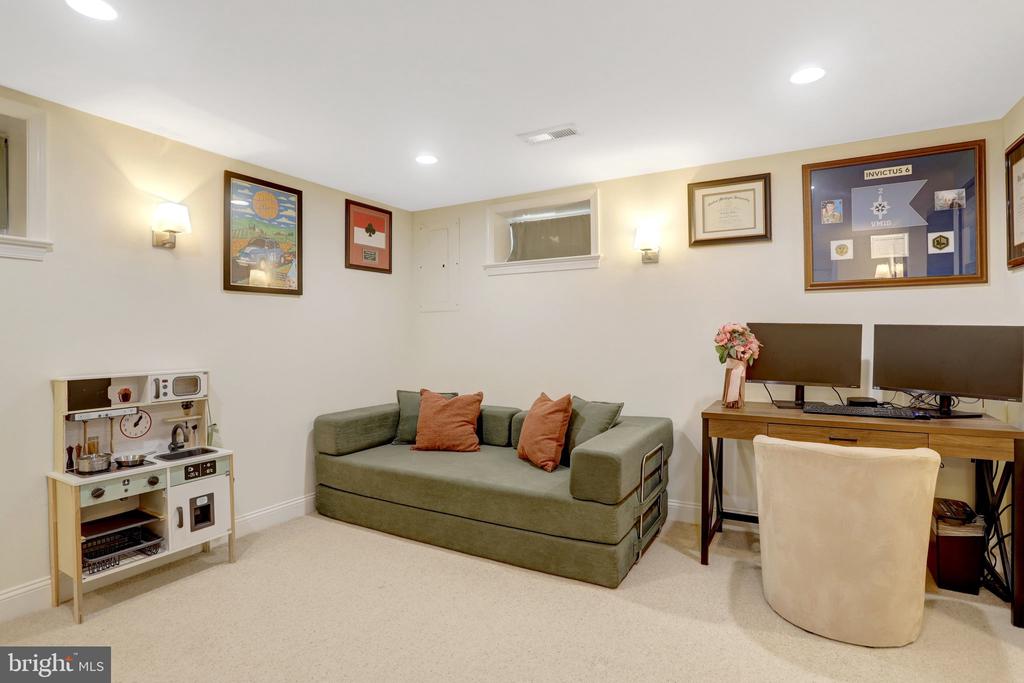 208 E BELLEFONTE AVENUE Unit: A