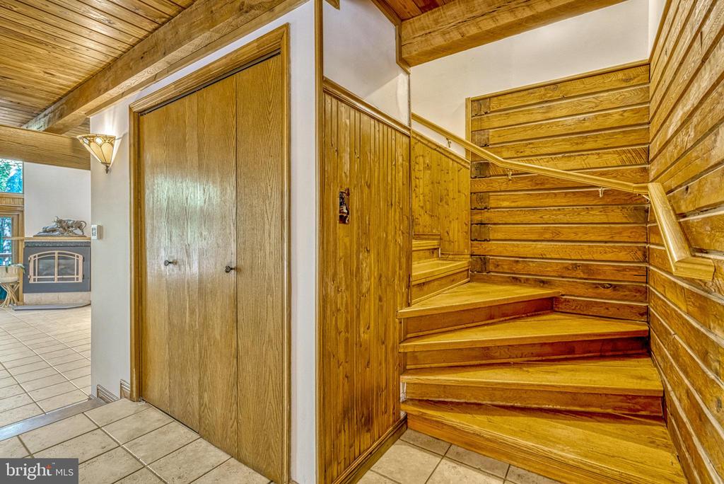 12048 WINDING CREEK COURT