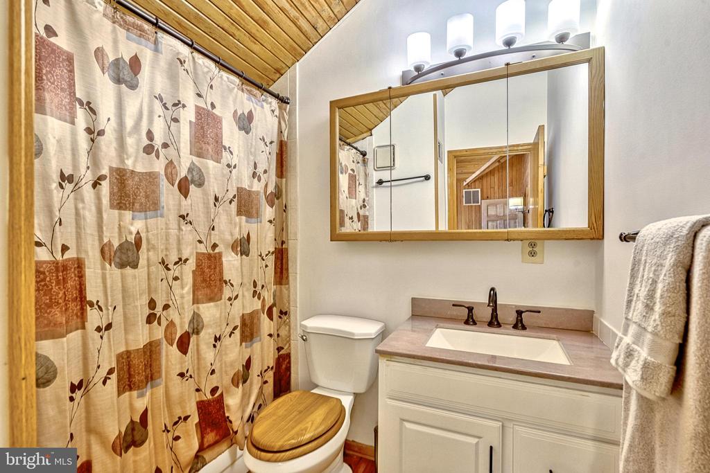 12048 WINDING CREEK COURT