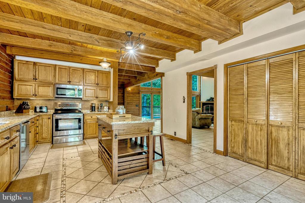 12048 WINDING CREEK COURT