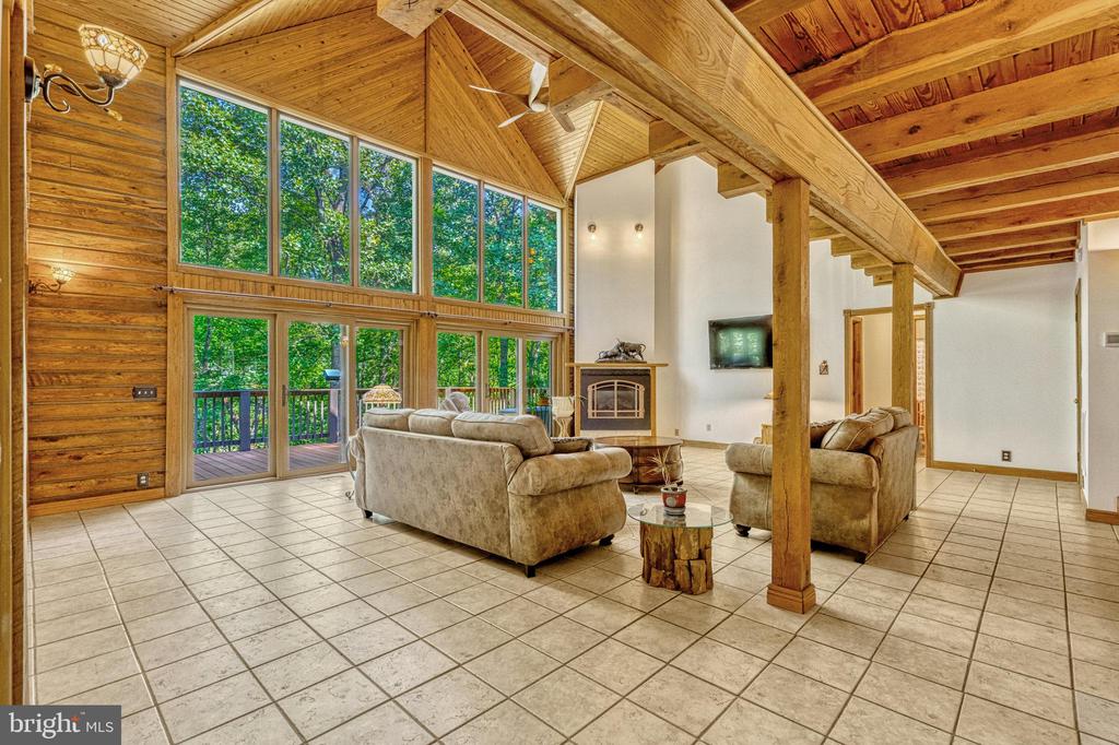 12048 WINDING CREEK COURT