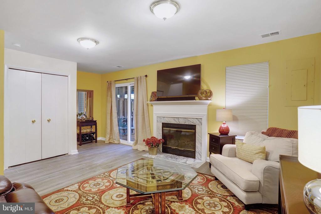 8309 LINDEN OAKS COURT