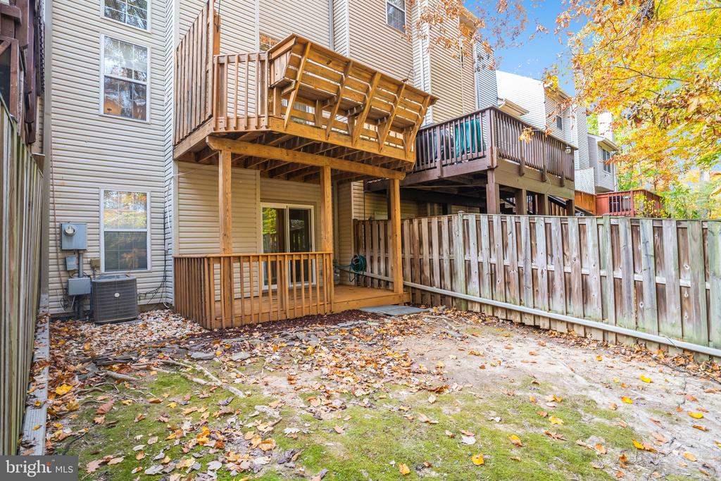 8309 LINDEN OAKS COURT