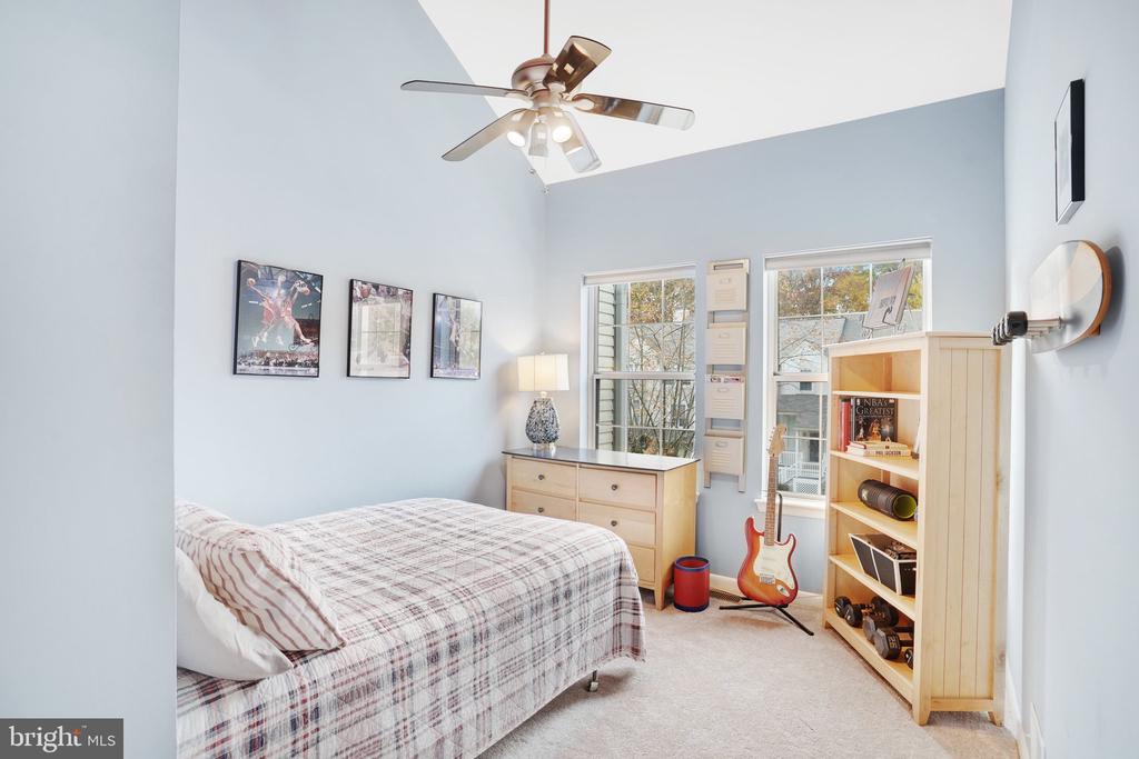 8309 LINDEN OAKS COURT