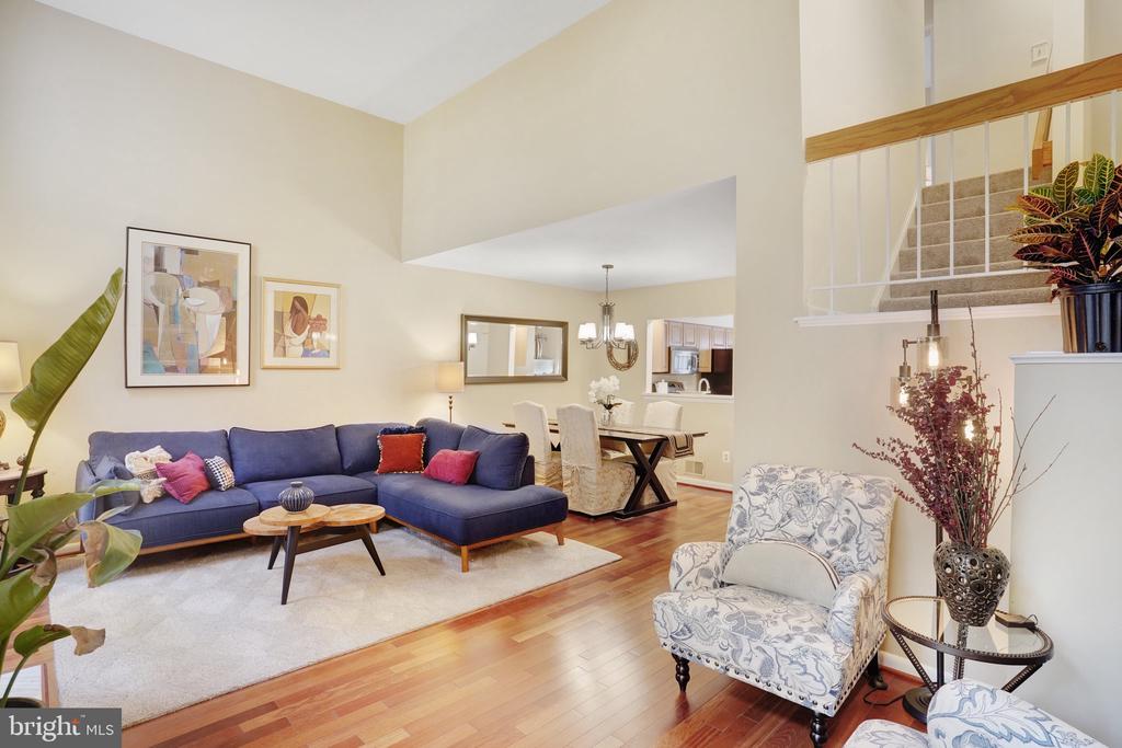 8309 LINDEN OAKS COURT