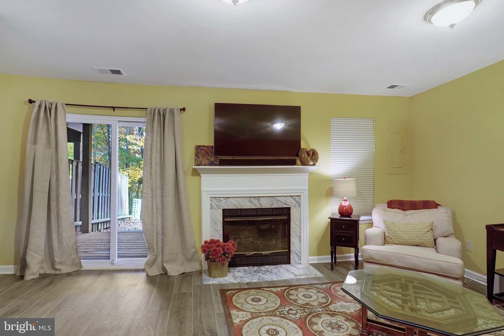 8309 LINDEN OAKS COURT
