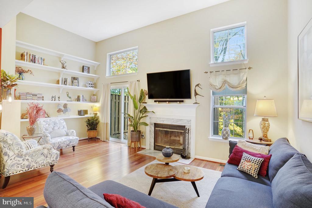 8309 LINDEN OAKS COURT