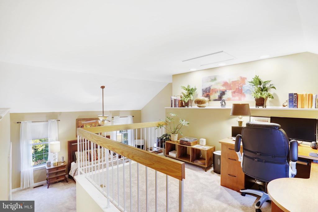 8309 LINDEN OAKS COURT