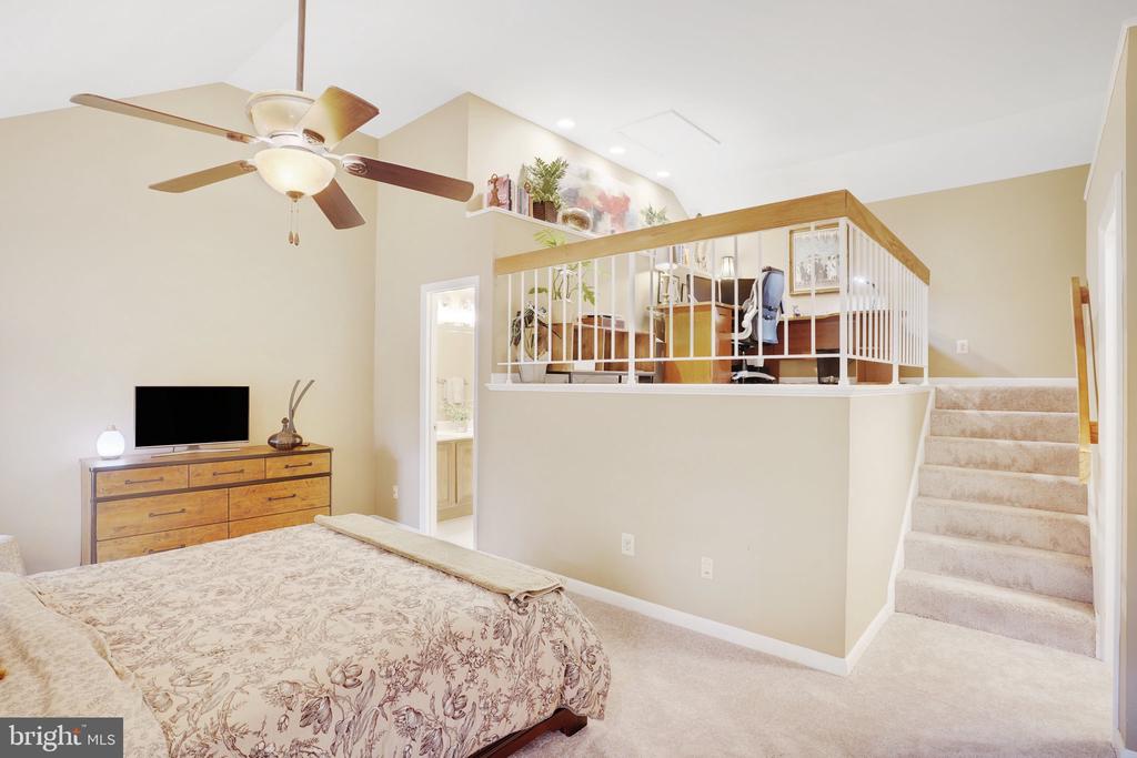 8309 LINDEN OAKS COURT