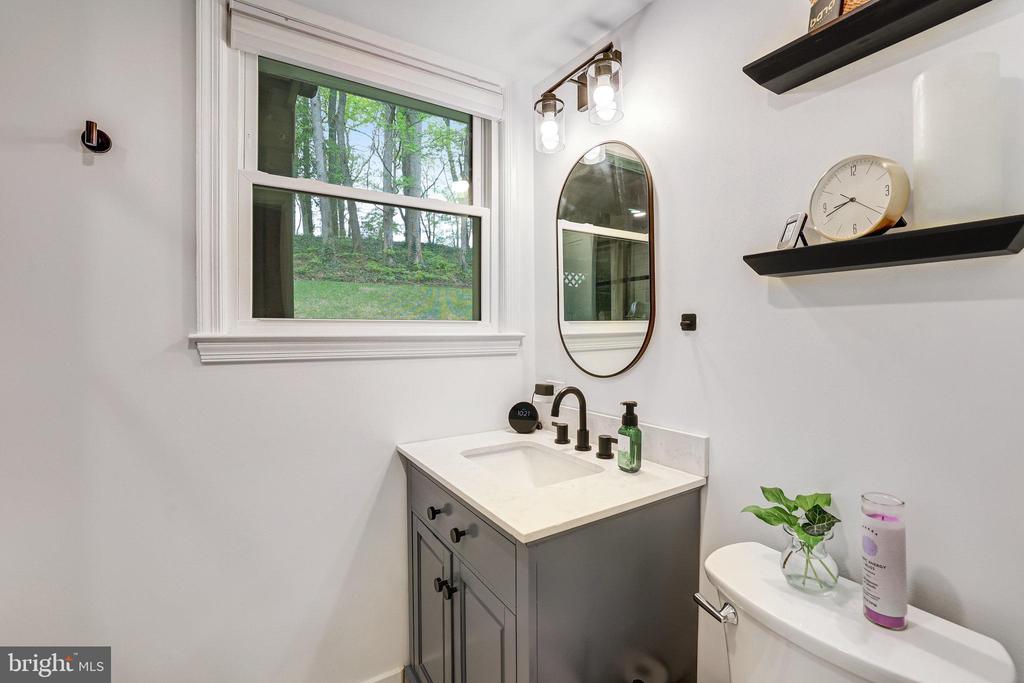 9222 PRESIDENTIAL DRIVE