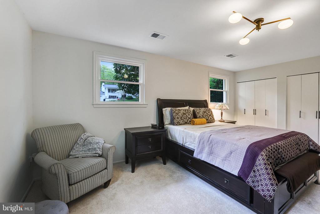 9222 PRESIDENTIAL DRIVE