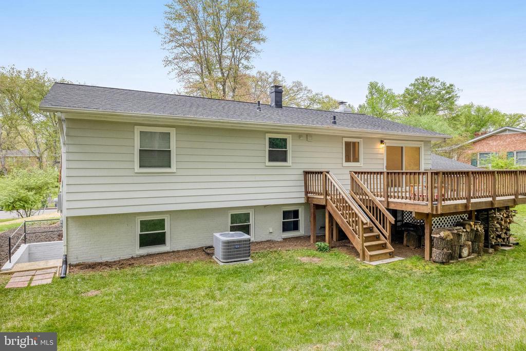 9222 PRESIDENTIAL DRIVE