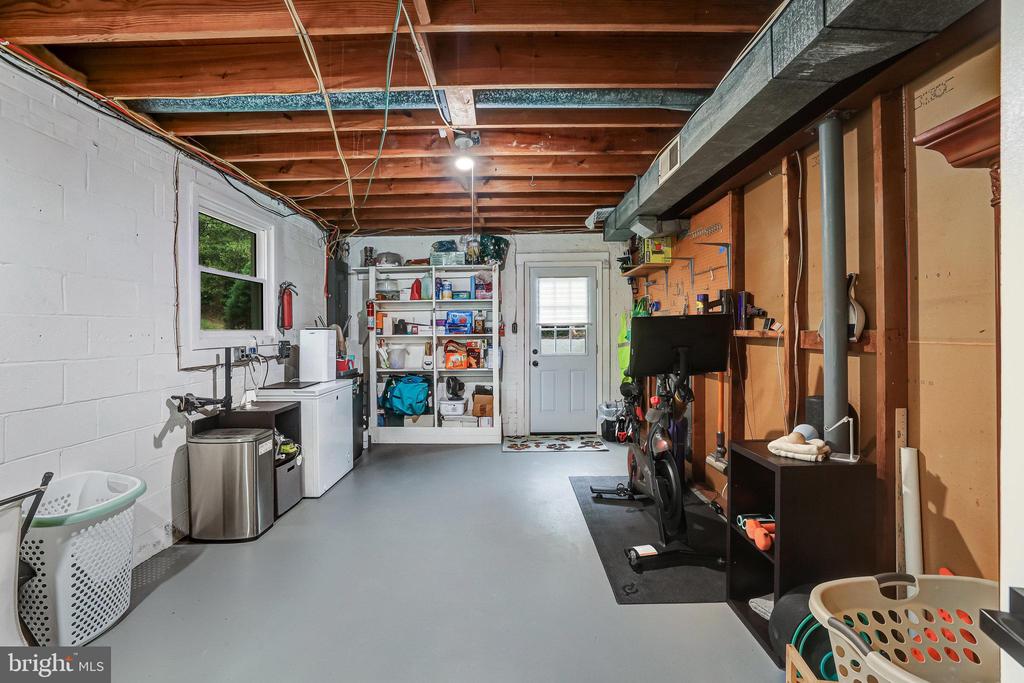 9222 PRESIDENTIAL DRIVE
