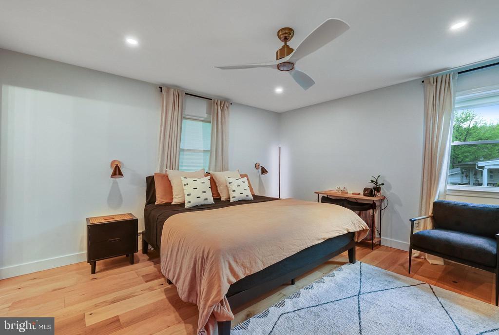 9222 PRESIDENTIAL DRIVE
