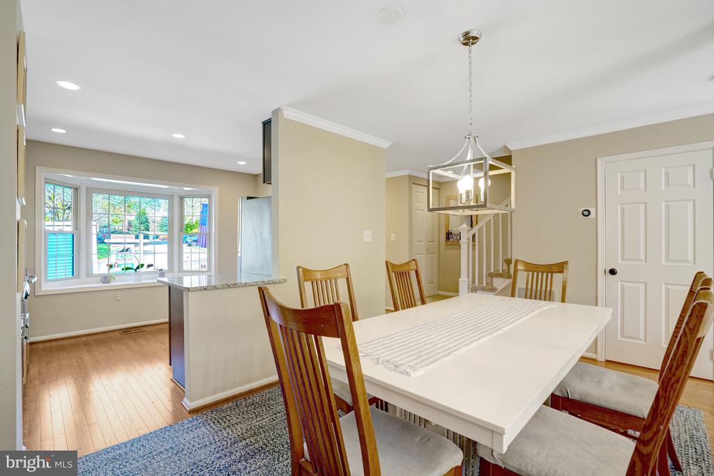 8213 CLIFTON FARM COURT