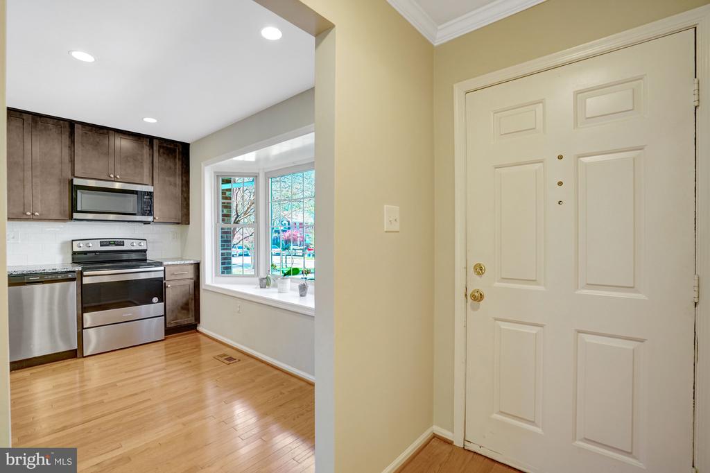 8213 CLIFTON FARM COURT