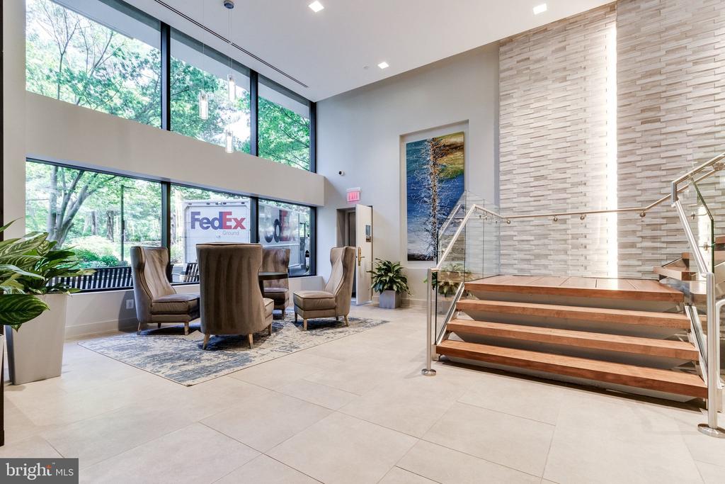 3800 POWELL LANE Unit: 1211