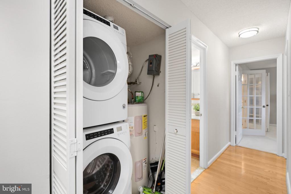 3800 POWELL LANE Unit: 1211