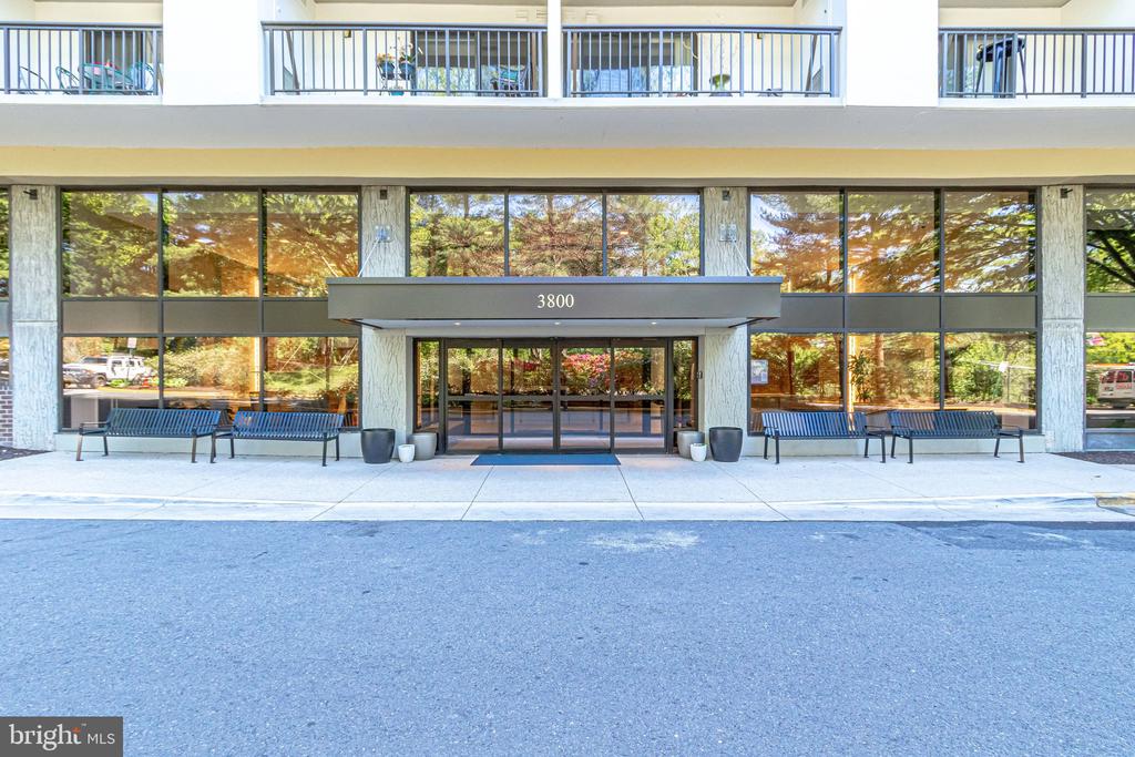 3800 POWELL LANE Unit: 1211