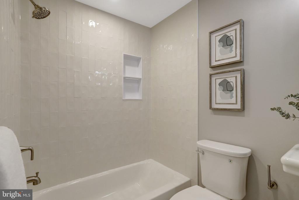 6520 BRICK HEARTH COURT