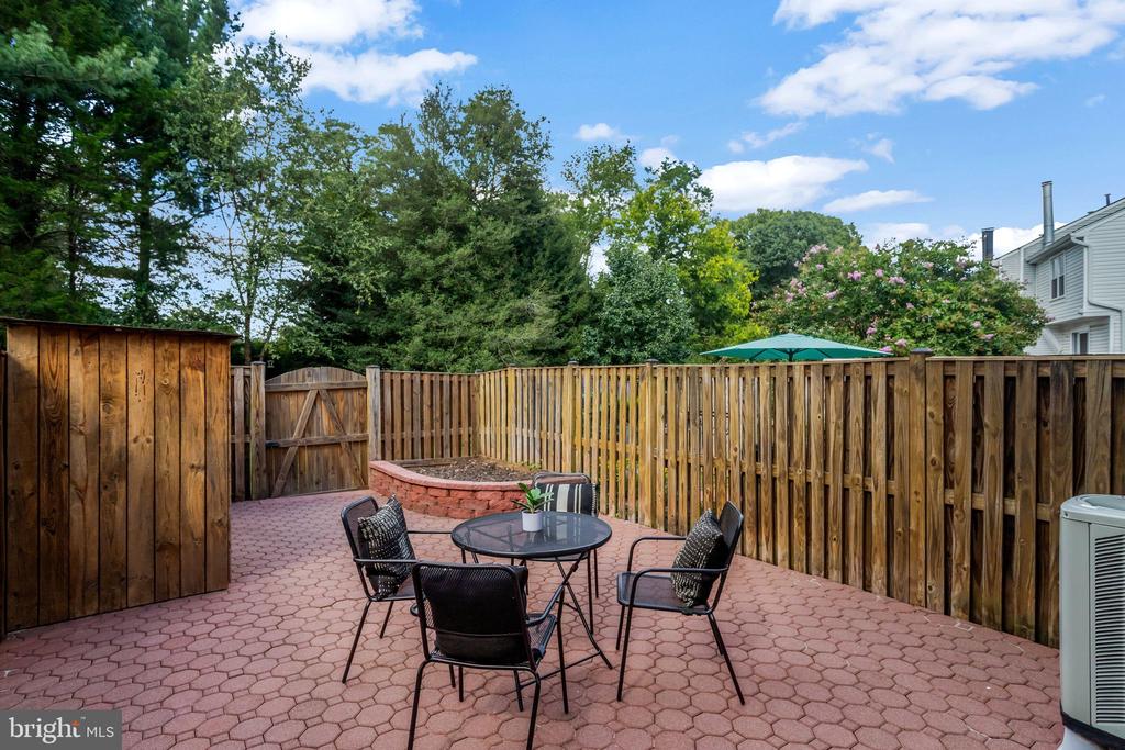 6520 BRICK HEARTH COURT