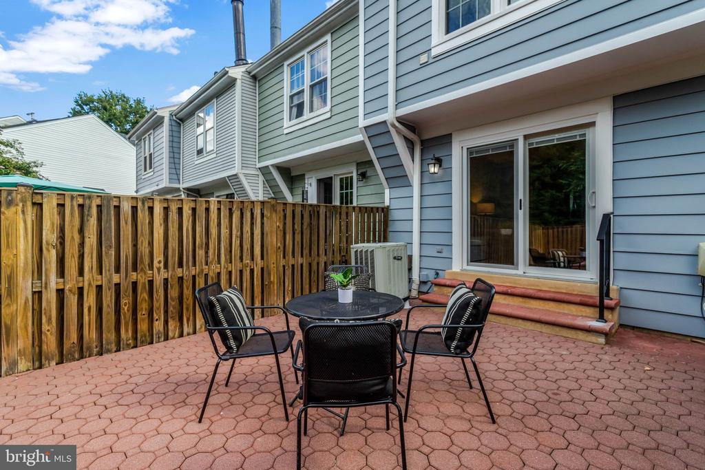 6520 BRICK HEARTH COURT